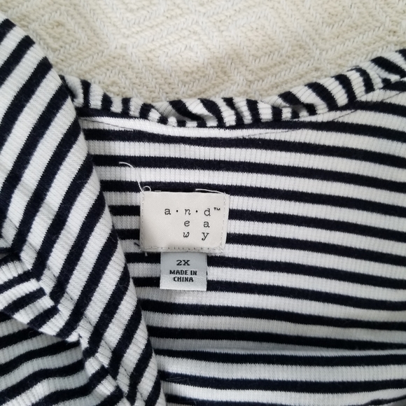 A New Day Brand Black & White Top - Picture 6 of 6